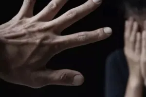 बदायूं : घर में अकेली देखकर महिला से दुष्कर्म, जान से मारने की दी धमकी