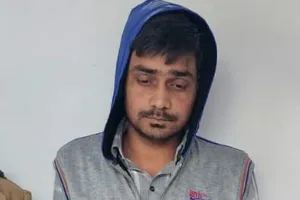 Bareilly: पुलिस भर्ती में हेराफेरी! उम्र छुपाने के लिए बदली जन्मतिथि, बायोमीट्रिक ने खोल दी पोल