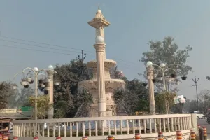 अमरोहा : नगरपालिका की ईओ दीपिका शुक्ला को हटाकर एसडीएम को सौंपा चार्ज, नगर निकाय निदेशालय से किया अटैच 