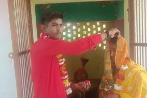 अहमदाबाद में हुए प्रेम-संबंध, युवती रिश्ता लेकर पहुंची औरैया: परिजन बोले- नहीं होगी शादी, फिर बुलाई गई पुलिस...