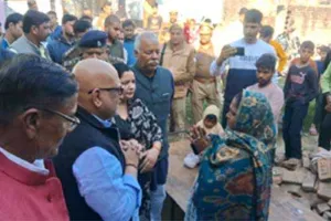 Ayodhya News: पीड़ित दलित परिवार से मिले अजय राय, कहा- भाजपा के जंगल राज में दलितों, आदिवासियों, व गरीबों की चीख सुनने वाला कोई नहीं..