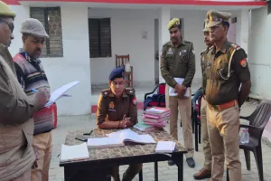 बहराइच: एएसपी ने जरवल रोड थाने का किया निरीक्षण, पुलिसकर्मियों को दिए जरूरी दिशा निर्देश 