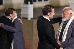 फ्रांस पहुंचे प्रधानमंत्री मोदी का हुआ Grand Welcome, राष्ट्रपति मैक्रों ने लगाया गले