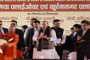 लखनऊ को मिला दो नया फ्लाईओवर, 588 करोड़ की 114 परियोजनाओं का हुआ लोकार्पण-शिलान्यास