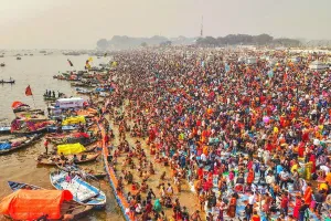 महाकुंभ में बसंत पंचमी पर आस्था का मेला, त्रिवेणी में 12 बजे तक करीब 89 लाख श्रद्धालुओं ने किया स्नान 