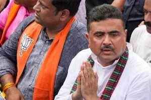 प. बंगाल विधानसभा के बजट सत्र से नेता प्रतिपक्ष शुभेंदु अधिकारी समेत भाजपा के चार विधायक निलंबित, जानें पूरा मामला