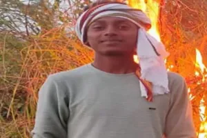 बहराइच: स्कूल से घर आ रहे छात्र की गिरने से मौत, परिजनों में कोहराम