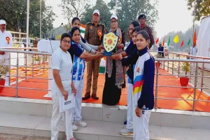 अंतर्जनपदीय तीरंदाजी प्रतियोगिता में बहराइच रहा अव्वल, बोलीं डीएम- खेल के मैदान हमें हारकर जीतने की देते हैं सीख