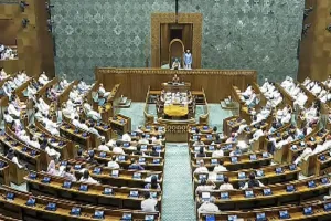 बजट सत्र: महाकुंभ भगदड़ पर लोकसभा में हगांमा, विपक्ष पर भड़के स्पीकर, कहा- जनता ने अगर नारेबाजी के लिए भेजा है तो यही करिये