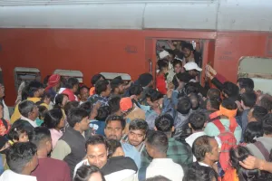 कानपुर सेंट्रल से 90 ट्रेनों से Mahakumbh गए श्रद्धालु, 31 मेला स्पेशल चलीं: भीड़ इतनी की रेलवे पुलिस पड़ गई कम, थानों के पुलिसकर्मी तैनात   