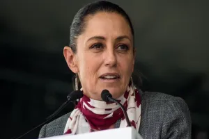 डोनाल्ड ट्रंप ने मेक्सिको पर टैरिफ के फैसले को एक महीने के लिए रोका, सीमा पर सैनिकों की तैनाती के लिए सहमत