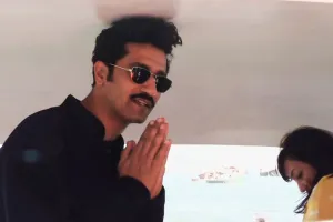 Mahakumbh 2025: महाकुंभ में स्नान के लिए प्रयागराज पहुंचे अभिनेता विक्की कौशल, बोले- भाग्यशाली महसूस कर रहा हूं 