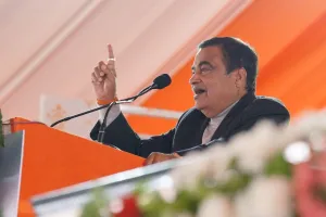 'देश की अर्थव्यवस्था को धार देने वाला राज्य है उत्तर प्रदेश', लखनऊ में बोले गडकरी 