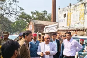 महाशिवरात्रि पर्व को देखते कानपुर के परमट मंदिर का जिलाधिकारी ने किया निरीक्षण: अफसरों को दिये ये जरूरी निर्देश