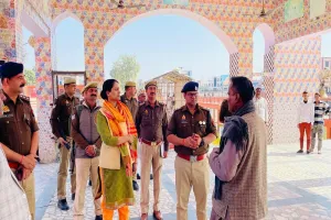 अमरोहा : प्रमुख शिव मंदिरों का डीएम-एसपी ने लिया जायजा, कहा-महाशिवरात्रि पर श्रद्धालुओं को ना हो कोई परेशानी 