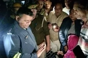 कानपुर में अपार्टमेंट के भूतल में आग, महिला ने लगाई छलांग...15 लोग का किया गया रेस्क्यू, छह बेजुबानों की भी बचाई जान 