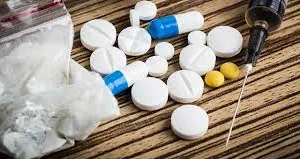 मेडिकल स्टोर की आड़ में बेंच रहा था नशे के कैप्शूल, धरा गया संचालक