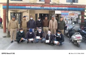 डकैती में तीन पुलिसकर्मियों सहित 7 गिरफ्त में