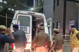 इटावा में हादसे में बेटे की मौत: खबर सुनते ही मां ने भी तोड़ा दम, हर किसी की जुबां में बस... 