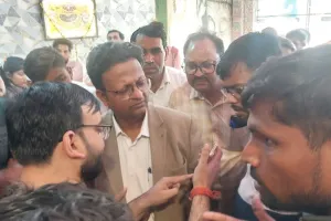 कानपुर में मासूम की मौत पर भड़के परिजन, हॉस्पिटल में जमकर हंगामा: एसीएमओ ने जांच का दिया आश्वासन...पोस्टमार्टम से इंकार