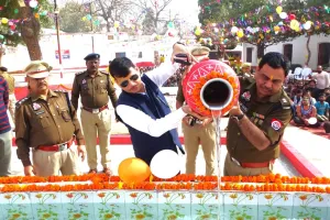 कानपुर जेल में बंदियों ने लगाए हर-हर गंगे के नारे...महाकुंभ संगम से लाए पवित्र गंगाजल से किया स्नान