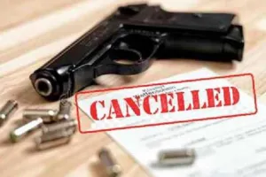 कानपुर में पांच आरोपियों के लाइसेंस निरस्त: नई सड़क दंगे में आरोपी हाजी वसी के दो पिस्टल शामिल...पढ़ें- पूरी खबर