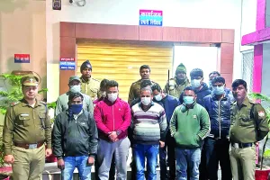 ढाबे पर जुए का भंडाफोड़, 11 गिरफ्तार