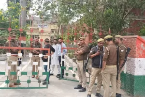 Sambhal violence : जांच के लिए चौथी बार संभल पहुंचा गठित न्यायिक जांच आयोग, दर्ज किए लोगों के बयान 