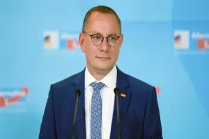 यूरोप के हथियारों की बिक्री को बढ़ावा देना चाहता है अमेरिका, Tino Chrupalla बोले-जर्मन रक्षा मंत्री चूहेदानी में हैं