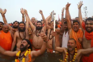 बसंत पंचमी पर महाकुंभ में उमड़ा आस्था का जनसैलाब, 35 करोड़ से अधिक लोगों ने किया अमृत स्नान