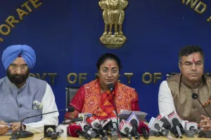 Delhi CM Rekha Gupta: सड़कों और जलापूर्ति की स्थिति के लिए समीक्षा बैठक करेंगी सीएम रेखा गुप्ता  