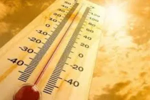 भीषण गर्मी का कहर शुरू, स्कूल में बेहोर हो रहे छात्र