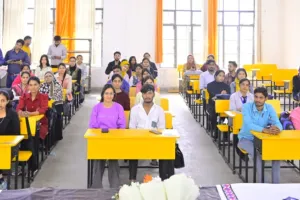 अवध विश्वविद्यालय: हैंडीक्राफ्ट ऑफ अयोध्या से रूबरू हो रहे छात्र, पांच दिवसीय कार्यशाला का आयोजन