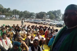 शाहजहांपुर: धरना के 14वें दिन आरपार की लड़ाई के मूड में आए भाकियू कार्यकर्ता, किया प्रदर्शन