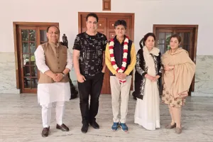 रामपुर: रजा लाइब्रेरी-गांधी समाधि और रियासतकीलन धरोहरें देखने पहुंचे मांधाता सिंह  