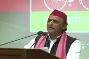 नए डीजीपी पर सपा प्रमुख की टिप्पणी, कहा-‘डबल इंजन’ मिलकर एक अधिकारी नहीं चुन सकते 