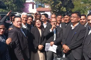 अधिवक्ता संशोधन अधिनियम पर उबाल, कार्य बहिष्कार  