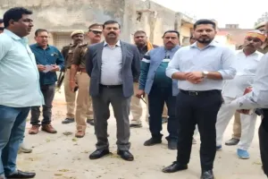 DM's surprise inspection: बोले, ब्लॉक परिसर का कोई भी कोना न रहे गंदा
