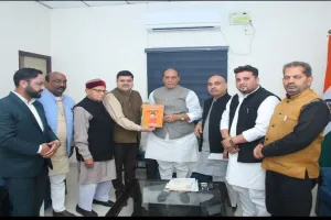 इप्सेफ के प्रतिनिधिमंडल ने रक्षा मंत्री राजनाथ सिंह से की मुलाकात, पेंशन और आउटसोर्सिंग कर्मचारियों के मुद्दे पर बनी बात