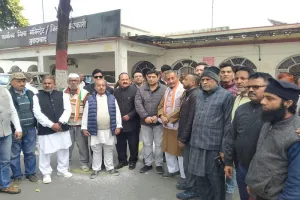 Moradabad : महाकुंभ में हुए हादसे को लेकर कांग्रेसियों ने किया प्रदर्शन, मृतकों की सूची छिपाने का लगाया आरोप