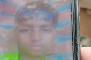 मुरादाबाद : छात्र ने फंदे पर लटककर दी जान, हत्या की आशंका...जानिए पूरा मामला 