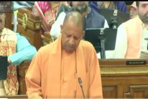 Lucknow News : सीएम योगी ने की राज्यपाल के प्रति सपा सदस्यों के आचरण की निंदा 