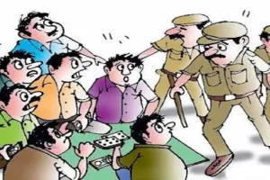 अमरोहा: आम के बाग में जुआ खेल रहे जुआरियों के बीच मारपीट के बाद हंगामा