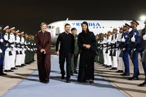 संयुक्त अरब अमीरात पहुंचे यूक्रेन के राष्ट्रपति जेलेंस्की, युद्ध शुरू होने के बाद यूएई की पहली यात्रा