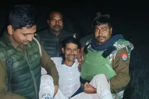 फतेहपुर में गोतस्कर से पुलिस की मुठभेड़, पैर में लगी गोली...गिरफ्तार: पुलिस को देखते ही शुरू की थी फायरिंग