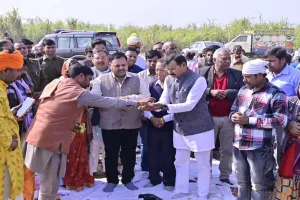 पीलीभीत: पांच बीघा में होगा मकरध्वज मनोकामना मंदिर का निर्माण, रखी गई आधारशिला 