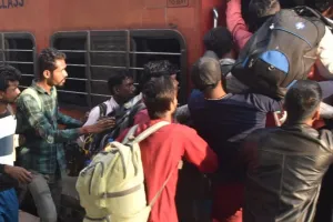 Indian Railway: मेला स्पेशल-रिंग रेल थमीं, दौड़ीं नियमित ट्रेनें, महाकुंभ से बचे श्रद्धालुओं का वापस पहुंचने का सिलसिला जारी... 