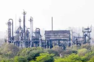 रबड़ फैक्ट्री: कहां गए 220 कर्मचारी? भुगतान का वक्त आया तो हो गए लापता