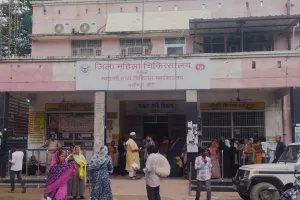 लखीमपुर खीरी: शर्मनाक...बेटी मरी पैदा हुई तो नवजात का शव कुत्तों का निवाला बनने के लिए फेंका