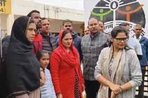 मुरादाबाद : पिटाई से छात्रा की आंख की रोशनी जाने के मामले में स्कूल पहुंचीं सिटी मजिस्ट्रेट, की पूछताछ